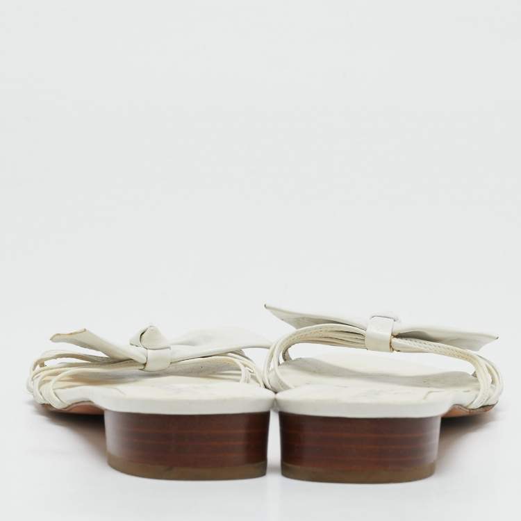Pre Owned Chanel White Leather Bow Slide Sandals Size 39.5