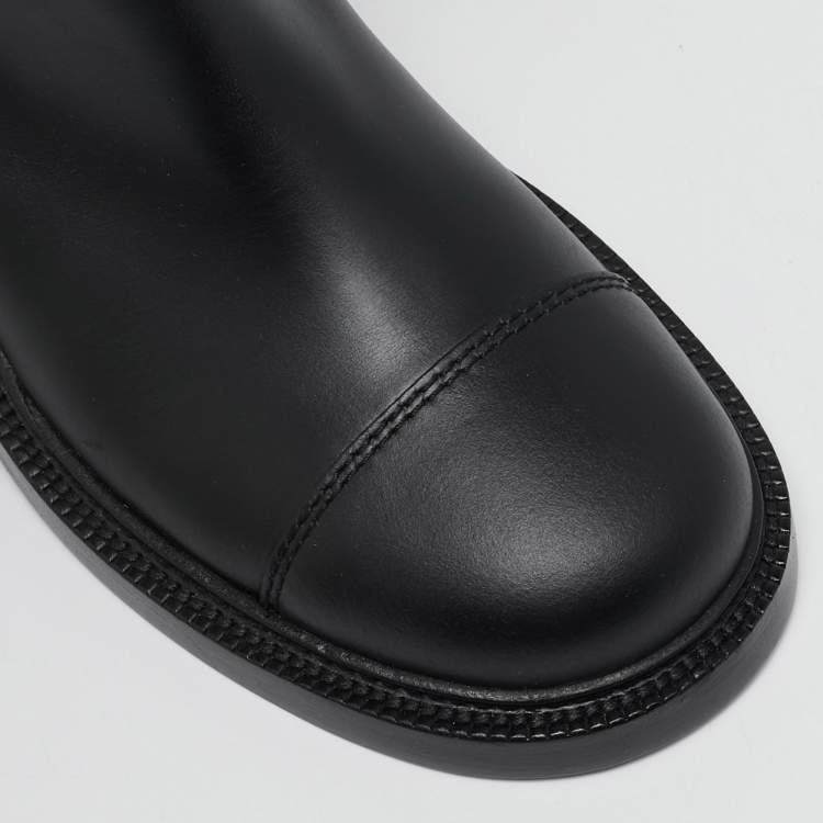 مملوكة مسبقًا Chanel Black Calf Leather Knee Length Boots Size 38.5