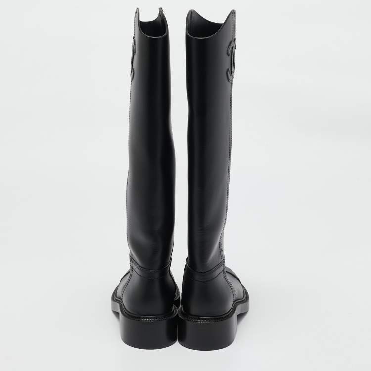 مملوكة مسبقًا Chanel Black Calf Leather Knee Length Boots Size 38.5