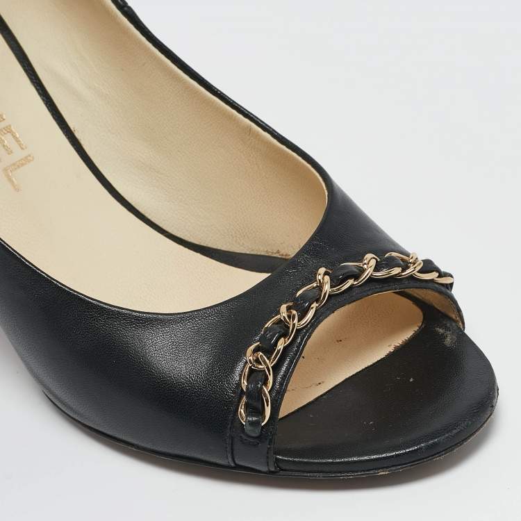 مملوكة مسبقًا Chanel Black Leather Chain Trim Peep Toe Block Heel  Pumps Size 37 