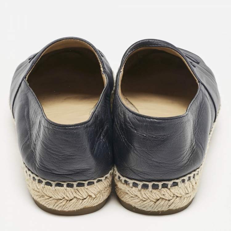 Pre Owned Chanel Black/Navy Blue Leather CC Cap Toe Espadrille Flats Size 40