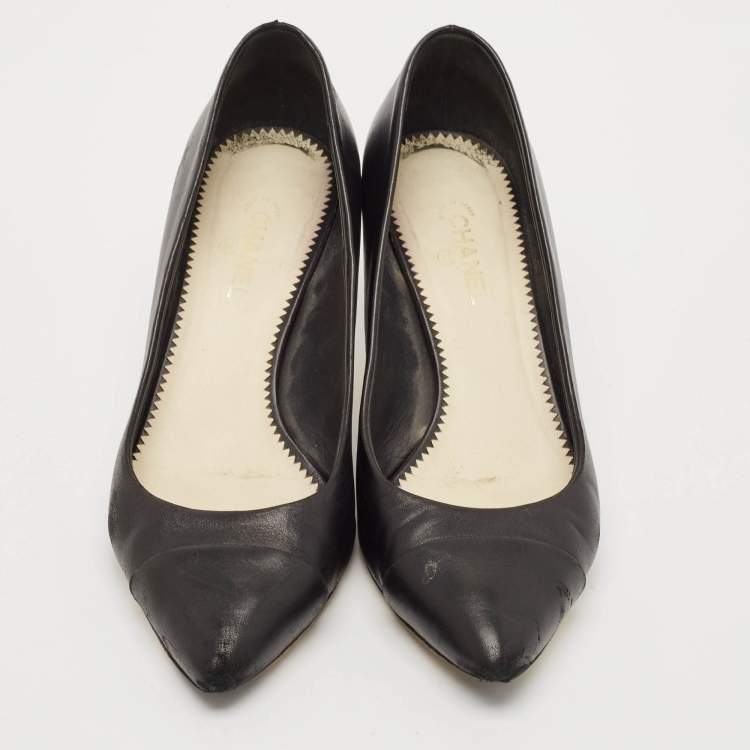 Pre Owned Chanel Black Leather Cap Toe Pumps Size 38.5