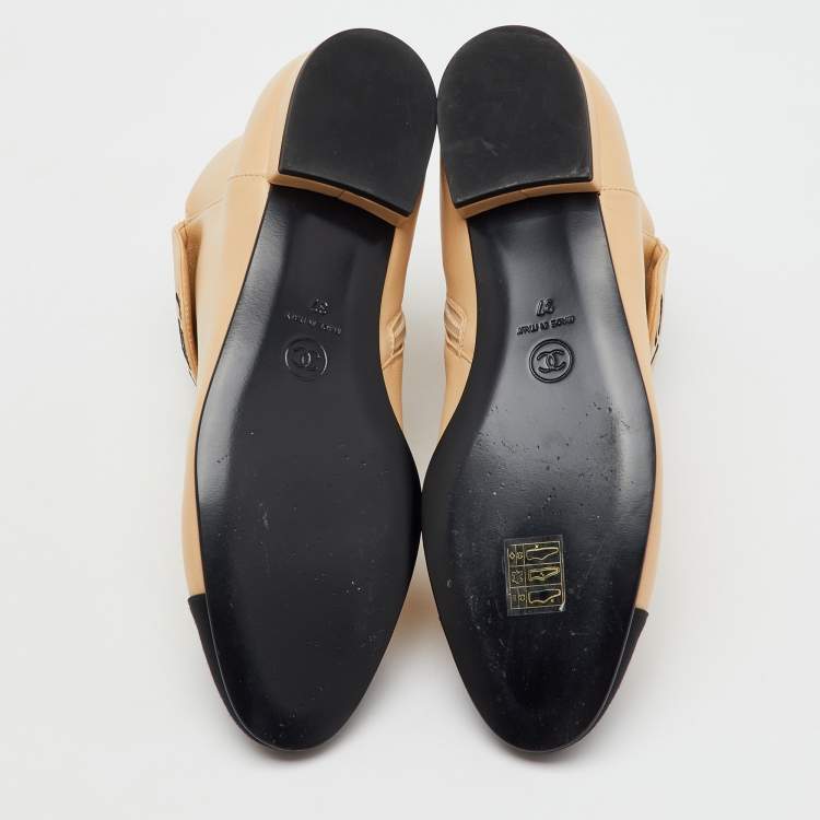 Pre Owned Chanel Beige/Black Leather Logo Ankle Length Boots Size 37