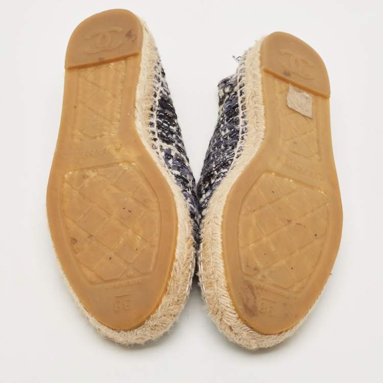Pre Owned Chanel Silver/Blue Leather And Tweed CC Cap Toe Espadrille Flats Size 38