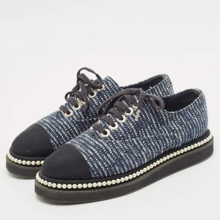 Pre Owned Chanel Black/Navy Blue Canvas and Tweed Grosgrain Lace Up Sneakers Size 38