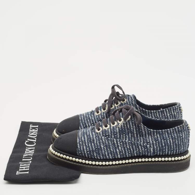 Pre Owned Chanel Black/Navy Blue Canvas and Tweed Grosgrain Lace Up Sneakers Size 38