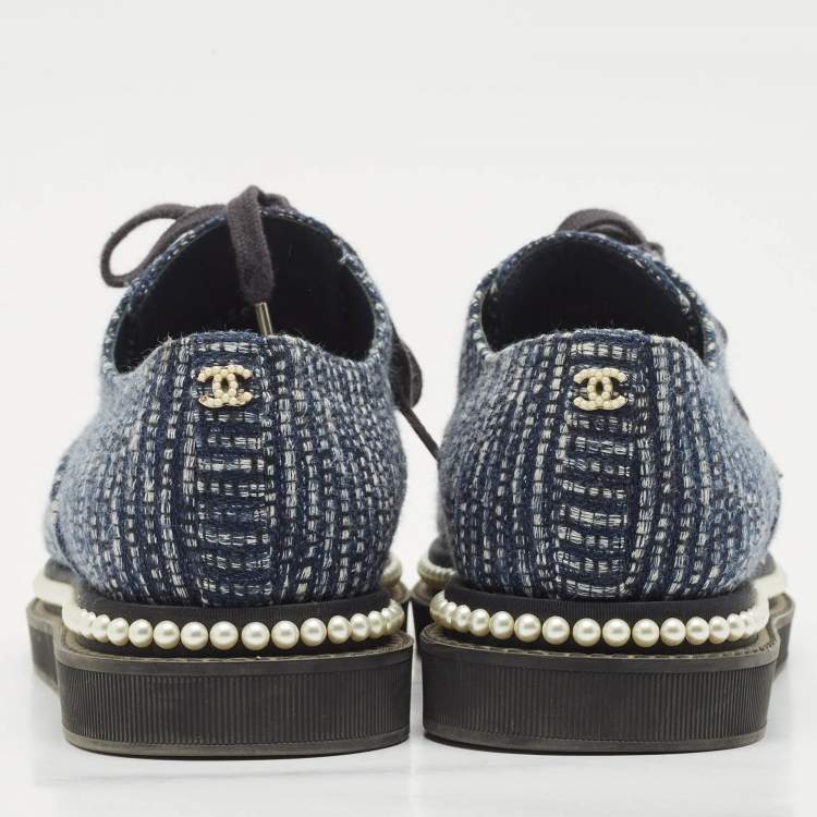 Pre Owned Chanel Black/Navy Blue Canvas and Tweed Grosgrain Lace Up Sneakers Size 38