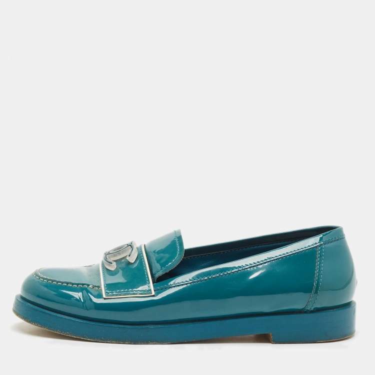 Pre Owned Chanel Teal Green Patent Leather CC Slip On Loafers Size 38.5