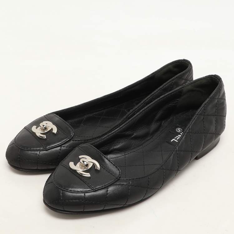 Pre Owned Chanel Black Quilted Leather CC Loafers Size 36