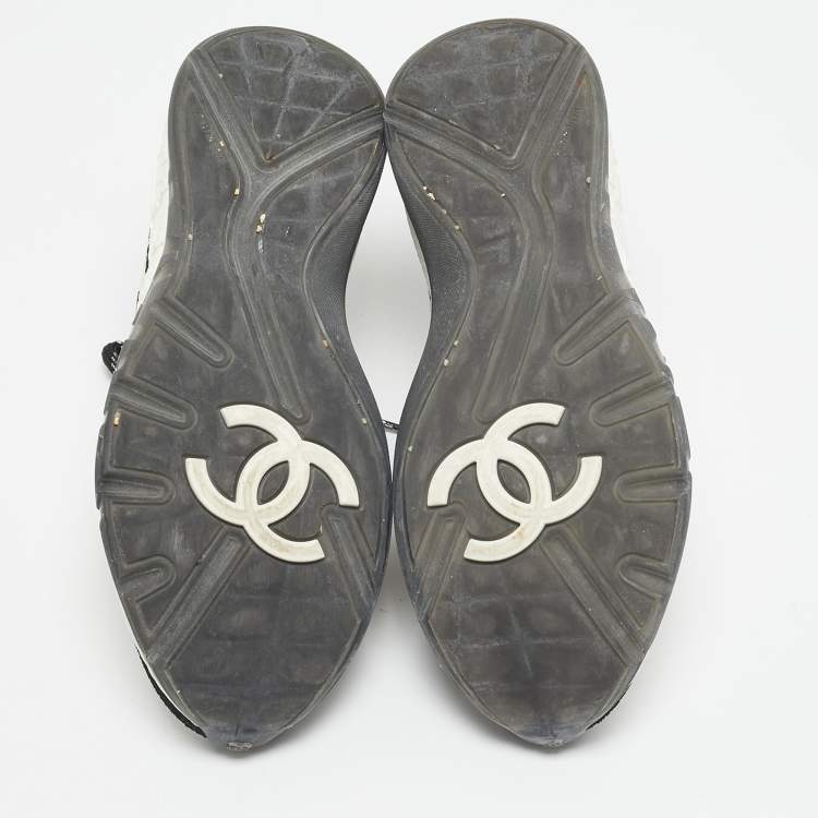 Pre Owned Chanel Grey/White Suede and Mesh CC Low Top Sneakers Size 39
