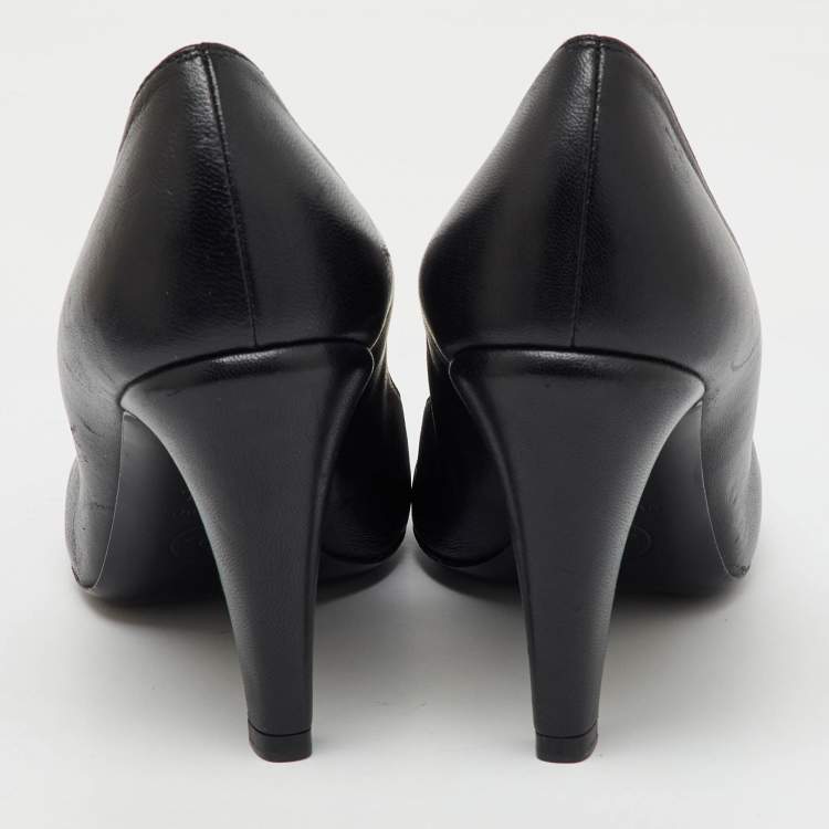 Pre Owned Chanel Black/Cream Leather CC Camelia Cap Toe Pumps Size 37.5