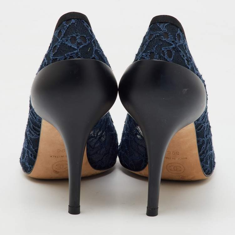 Pre Owned Chanel Navy Blue Lace CC Camellia Crystal Embellished Open Toe Pumps Size 39