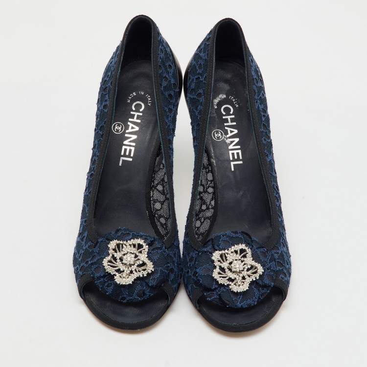 Pre Owned Chanel Navy Blue Lace CC Camellia Crystal Embellished Open Toe Pumps Size 39