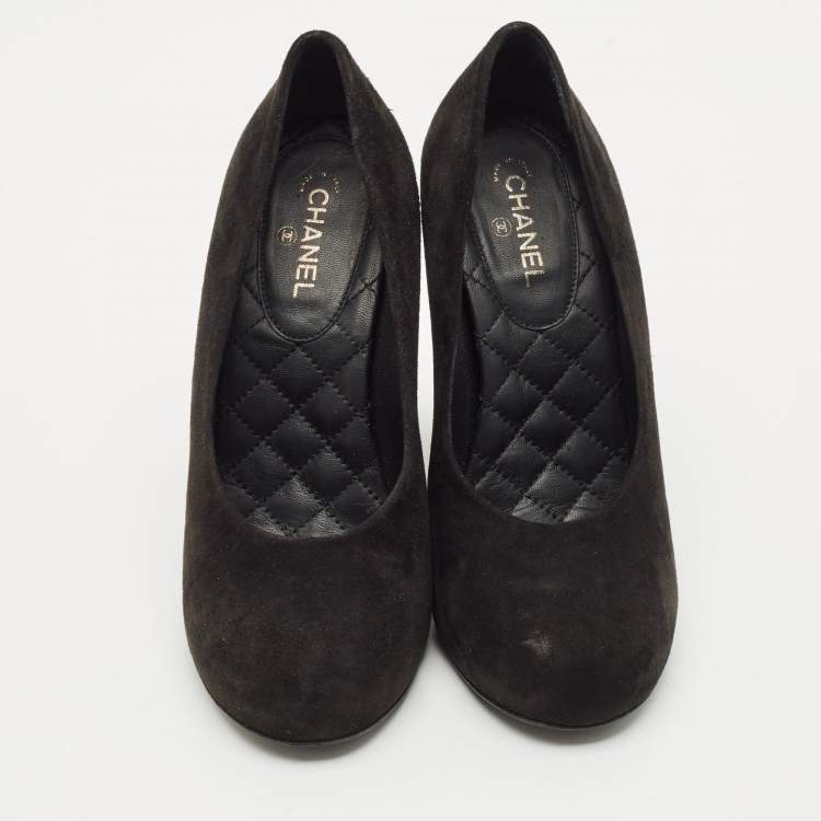 Pre Owned Chanel Black Suede CC Block Heel Platform Pumps Size 36