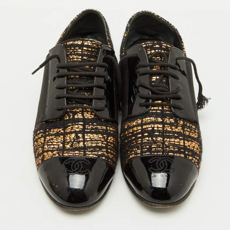 Pre Owned Chanel Black/Gold Tweed and Patent CC Cap Toe Lace Up Derby Size 39.5