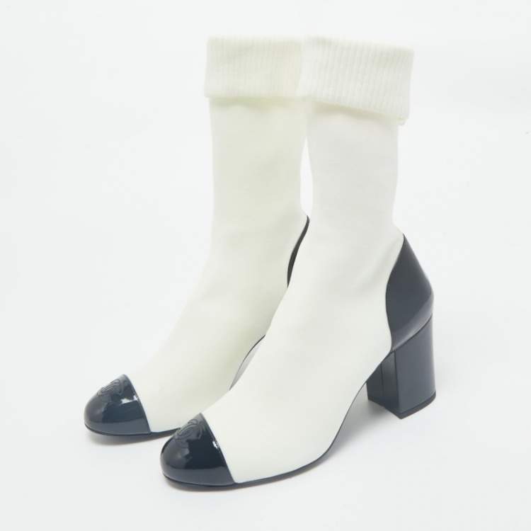 Pre Owned Chanel White/Black Patent Leather and Stretch Fabric CC Sock Ankle Length Boots Size 39.5