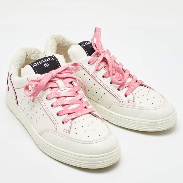 Pre Owned Chanel White Perforated Leather 21P Logo Low Top Sneakers Size 41.5