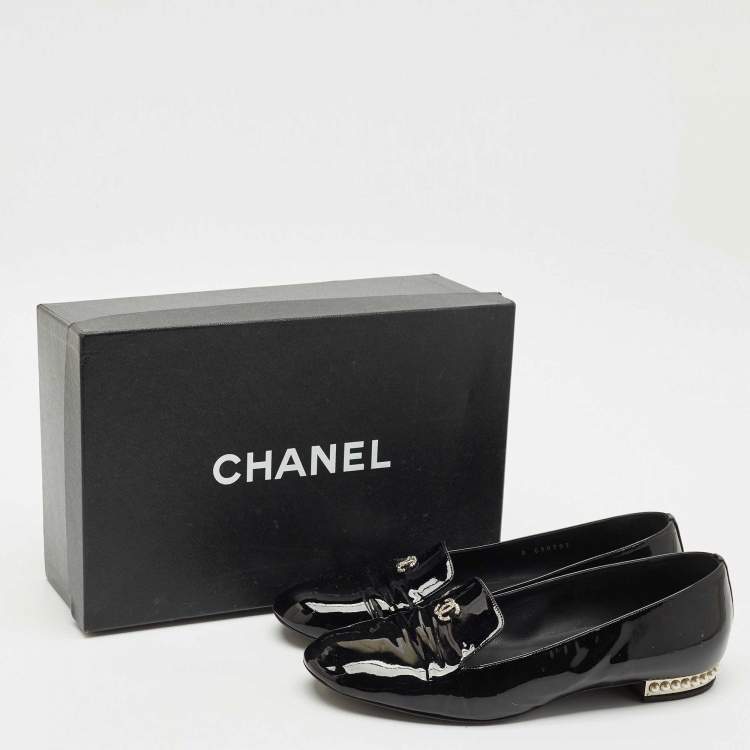 Pre Owned Chanel Black Patent Leather CC Pearl Embellished Ballet Flats Size 39