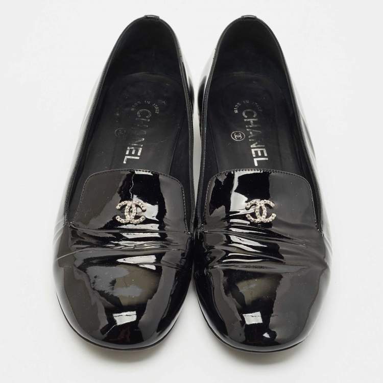 Pre Owned Chanel Black Patent Leather CC Pearl Embellished Ballet Flats Size 39