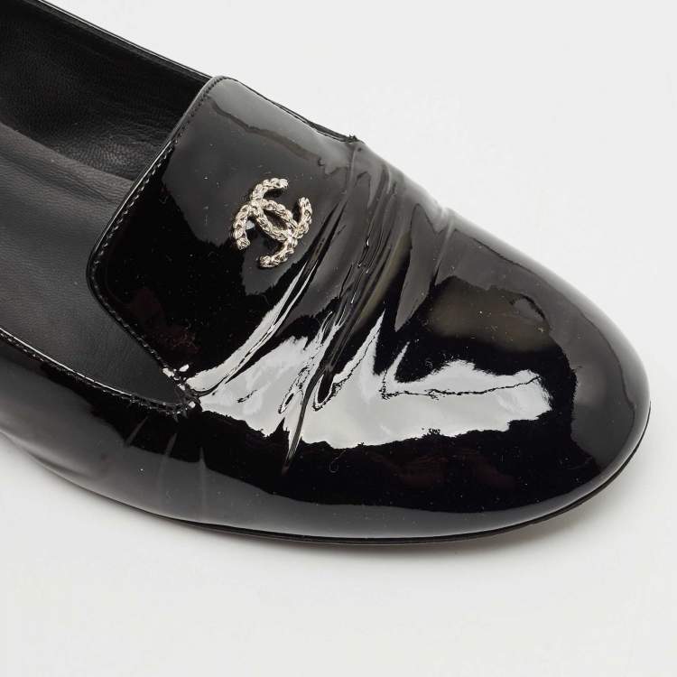 Pre Owned Chanel Black Patent Leather CC Pearl Embellished Ballet Flats Size 39