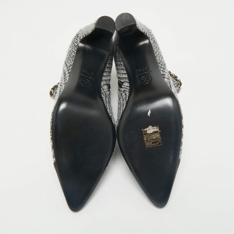 Pre Owned Chanel Black/White Plaid Check Tweed Pointed Cap Toe Ankle Boots Size 37.5