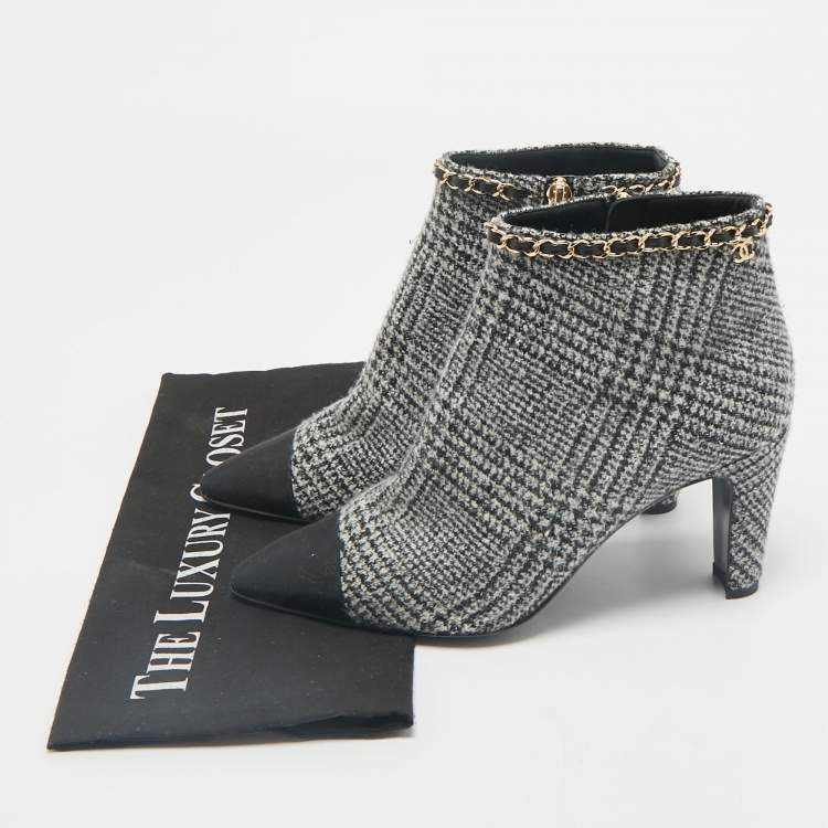 Pre Owned Chanel Black/White Plaid Check Tweed Pointed Cap Toe Ankle Boots Size 37.5