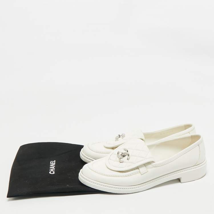 Pre Owned Chanel White Quilted Leather CC Flap Turnlock Loafers Size 41