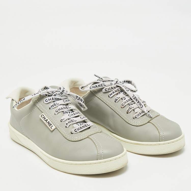 Pre Owned Chanel Grey/White Leather Weekender Sneakers Size 37.5