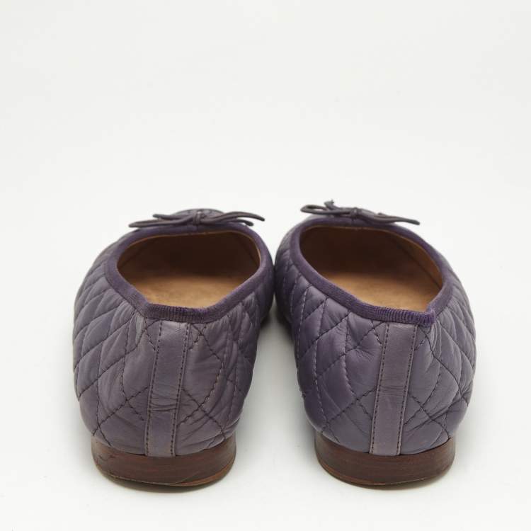 Pre Owned Chanel Metallic Purple Leather CC Cap-Toe Bow Ballet Flats Size 38