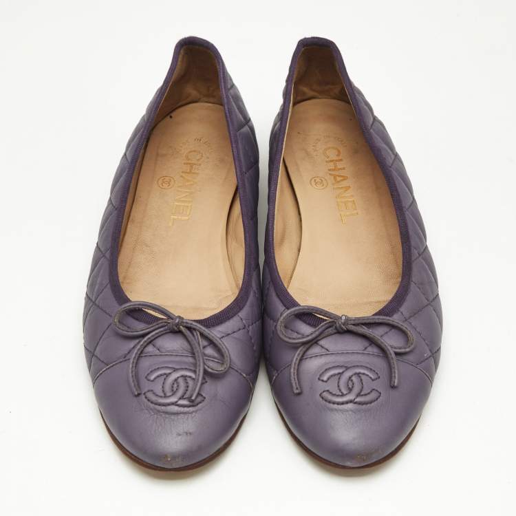 Pre Owned Chanel Metallic Purple Leather CC Cap-Toe Bow Ballet Flats Size 38