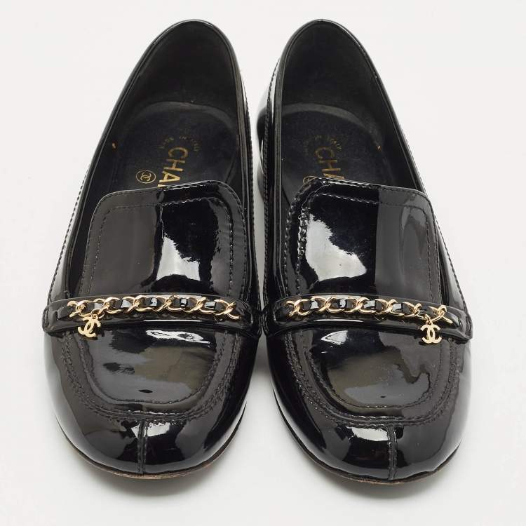 Pre Owned Chanel Black Patent Leather CC Slip On Loafers Size 39