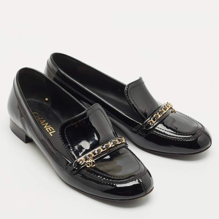 Pre Owned Chanel Black Patent Leather CC Slip On Loafers Size 39