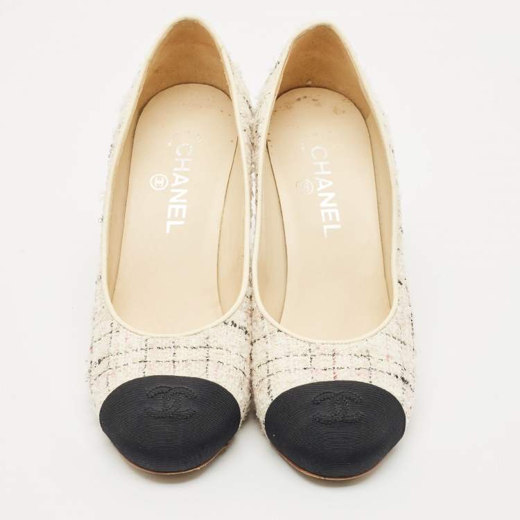 Pre Owned Chanel Multicolor Tweed and Leather CC Cap Toe Pumps Size 39
