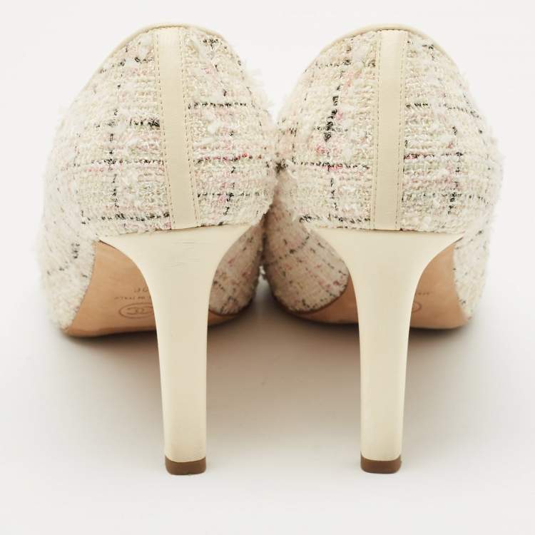 Pre Owned Chanel Multicolor Tweed and Leather CC Cap Toe Pumps Size 39