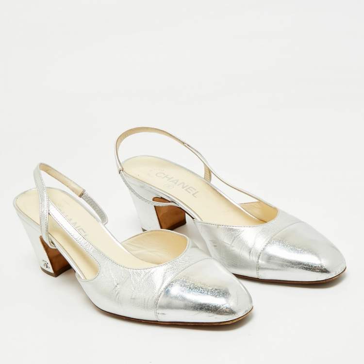 Pre Owned Chanel Silver Leather CC Slingback Pumps Size 40