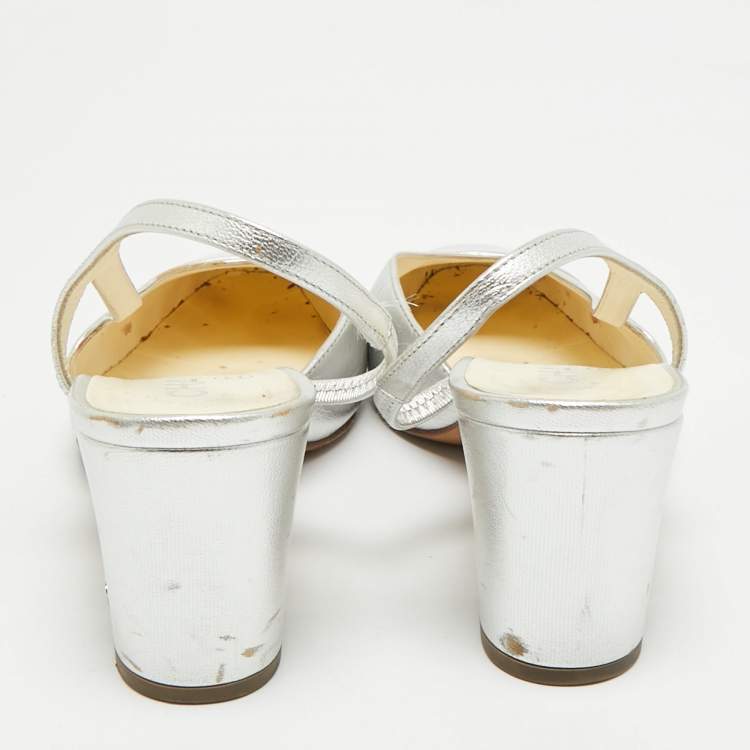 Pre Owned Chanel Silver Leather CC Slingback Pumps Size 40