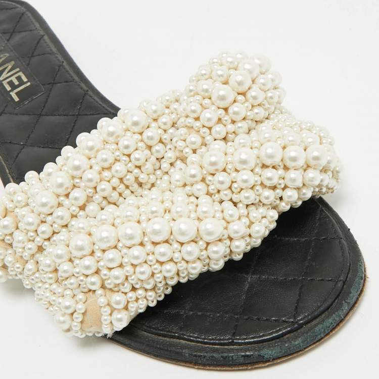 Pre Owned Chanel Black Leather Pearl Embellished Flat Slides Size 40