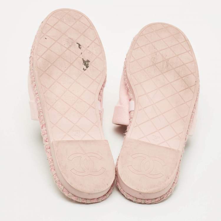 Pre Owned Chanel Pink Canvas CC Cap Toe Espadrille Mules Size 39