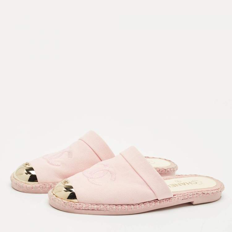 Pre Owned Chanel Pink Canvas CC Cap Toe Espadrille Mules Size 39