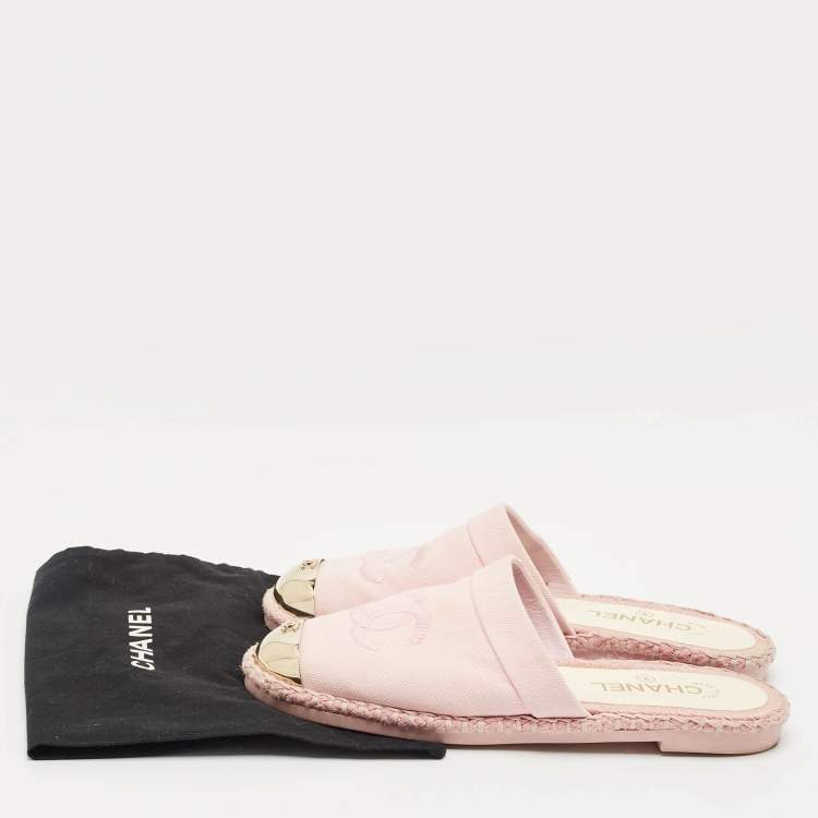 Pre Owned Chanel Pink Canvas CC Cap Toe Espadrille Mules Size 39