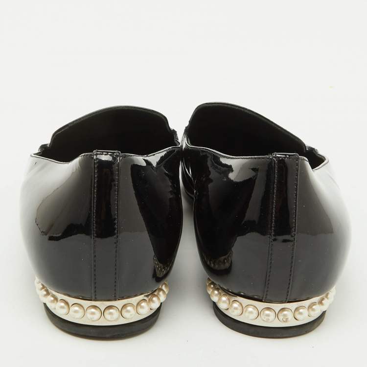Pre Owned Chanel Black Patent Leather CC Faux Pearl Smoking Slippers Size 36.5