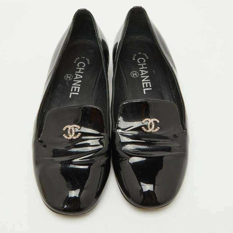 Pre Owned Chanel Black Patent Leather CC Faux Pearl Smoking Slippers Size 36.5