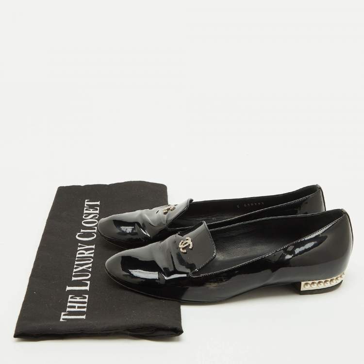 Pre Owned Chanel Black Patent Leather CC Faux Pearl Smoking Slippers Size 36.5