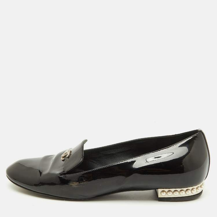 Pre Owned Chanel Black Patent Leather CC Faux Pearl Smoking Slippers Size 36.5