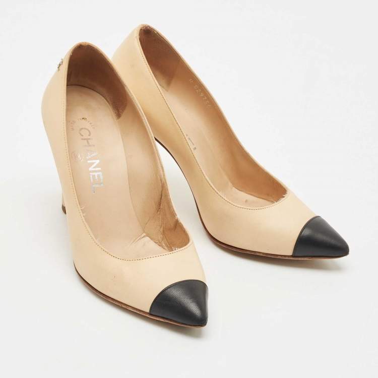 Pre Owned Chanel Beige/Black Leather Pointed Toe Pumps Size 36.5