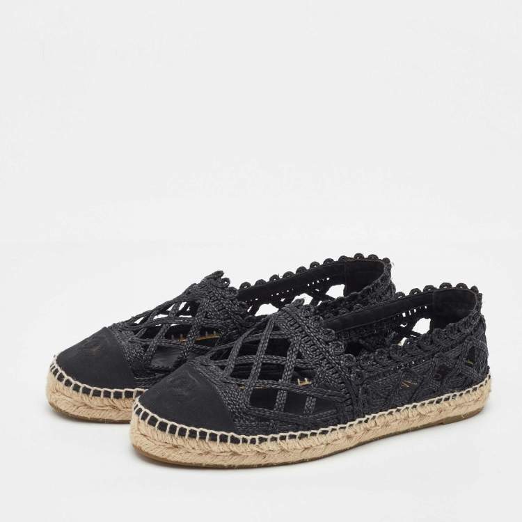Pre Owned Chanel Black Woven Raffia and Canvas CC Cap Toe Espadrille Flats Size 39