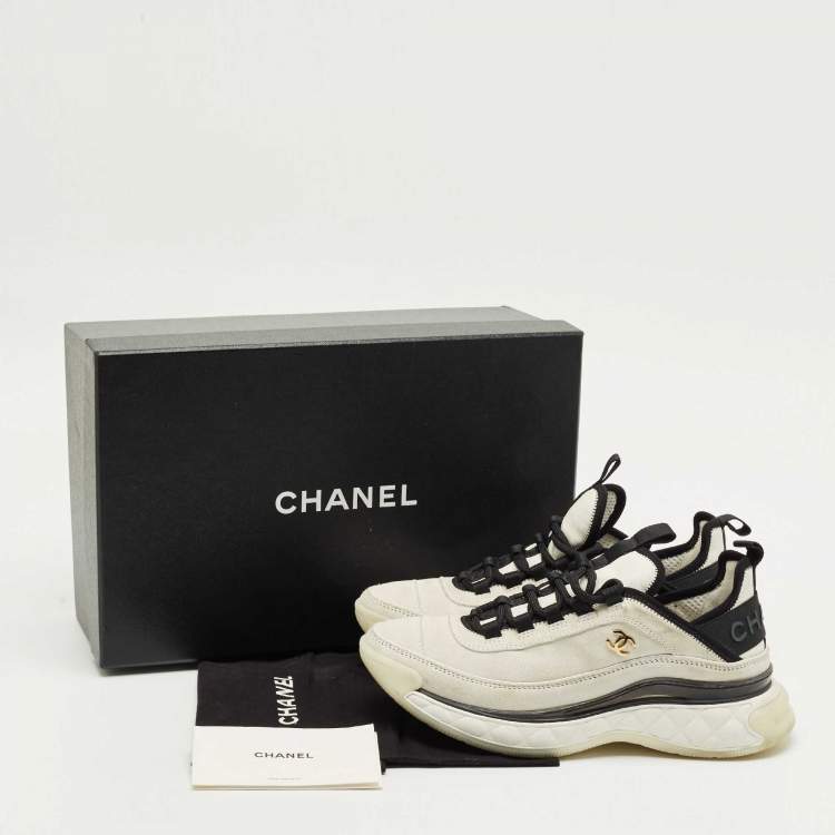 Pre Owned Chanel White Suede and Leather CC Low Top Sneakers Size 38