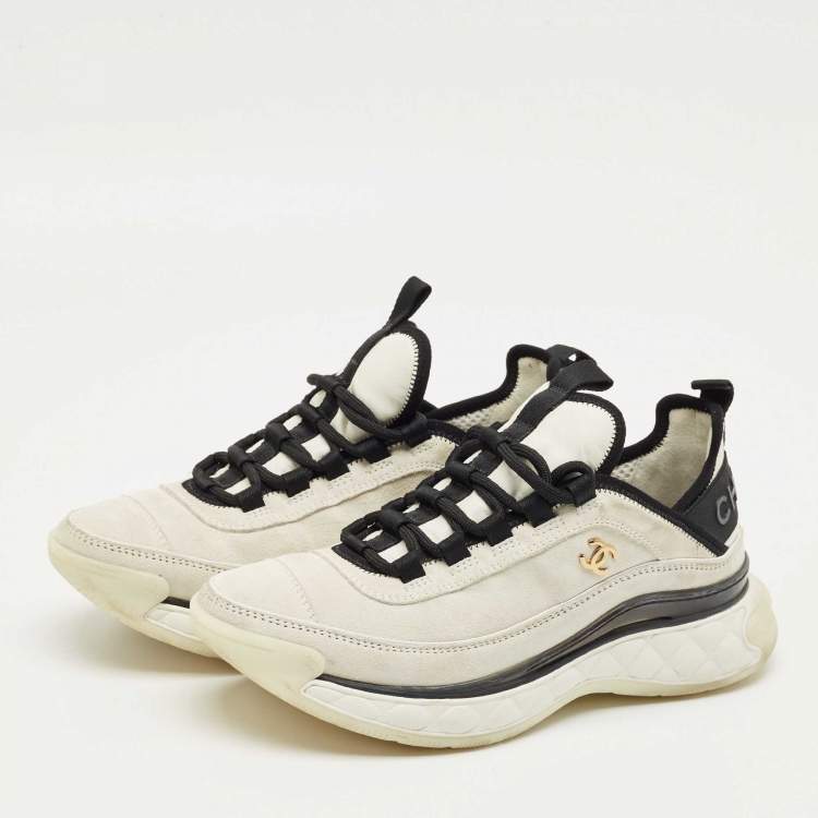 Pre Owned Chanel White Suede and Leather CC Low Top Sneakers Size 38