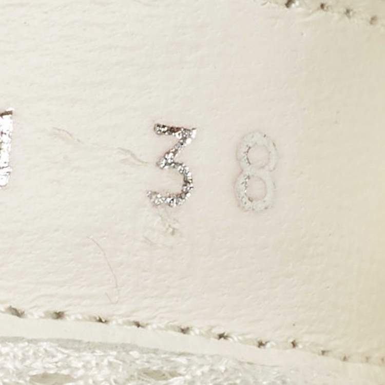 Pre Owned Chanel White Suede and Leather CC Low Top Sneakers Size 38