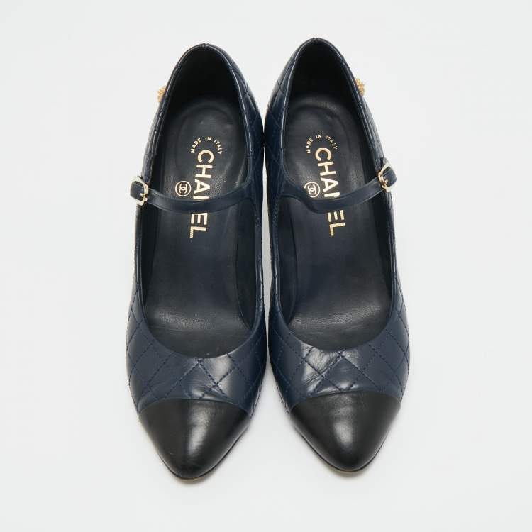 Pre Owned Chanel Navy Blue/Black Leather CC Mary Jane Pumps Size 37.5
